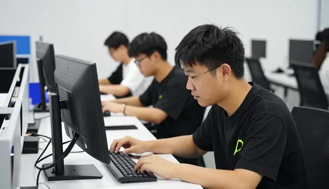 湖南爱德森会展有限公司专注直播运营领域，提供影视策划等服务